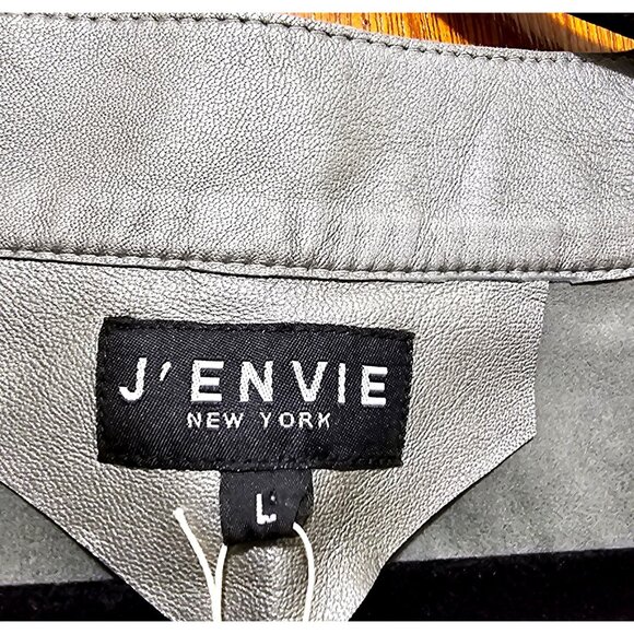 JEnvie New York Silver Perforated Leather Jacket L Lightweight Stylish Outerwear - Picture 4 of 9